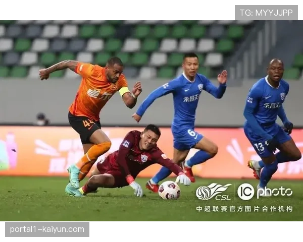 中游球队战术同质化明显 多依赖边路传中与定位球